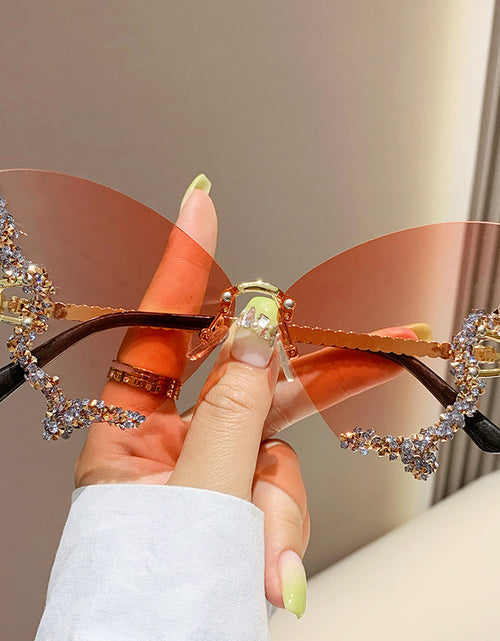 Load image into Gallery viewer, Fashionable And Personalized Exaggerated Sunglasses