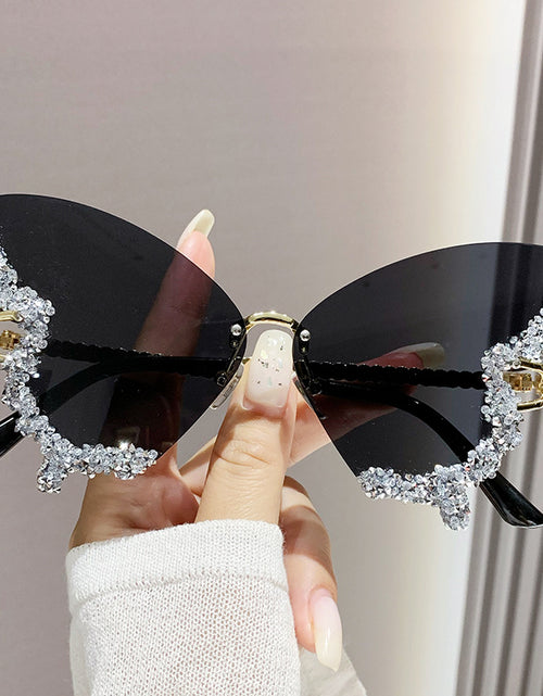 Load image into Gallery viewer, Fashionable And Personalized Exaggerated Sunglasses