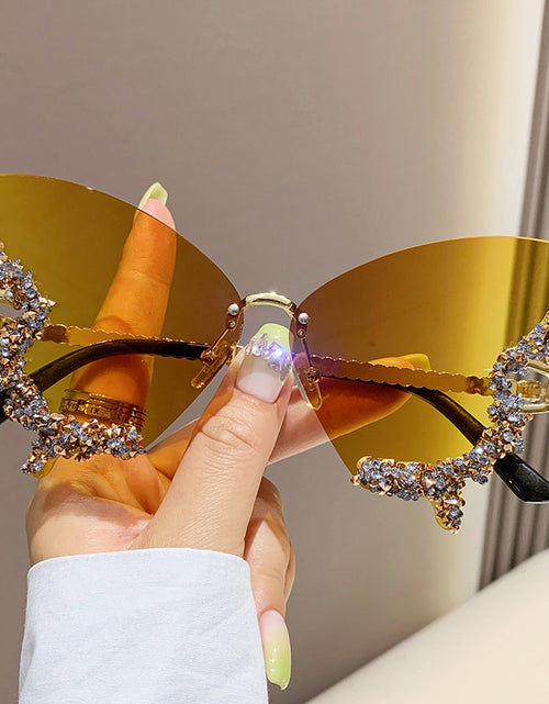 Load image into Gallery viewer, Fashionable And Personalized Exaggerated Sunglasses