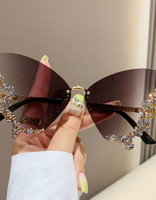 Load image into Gallery viewer, Fashionable And Personalized Exaggerated Sunglasses