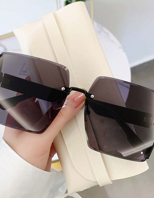 Load image into Gallery viewer, Women&#39;s Fashion Box Cut Edge Sunglasses
