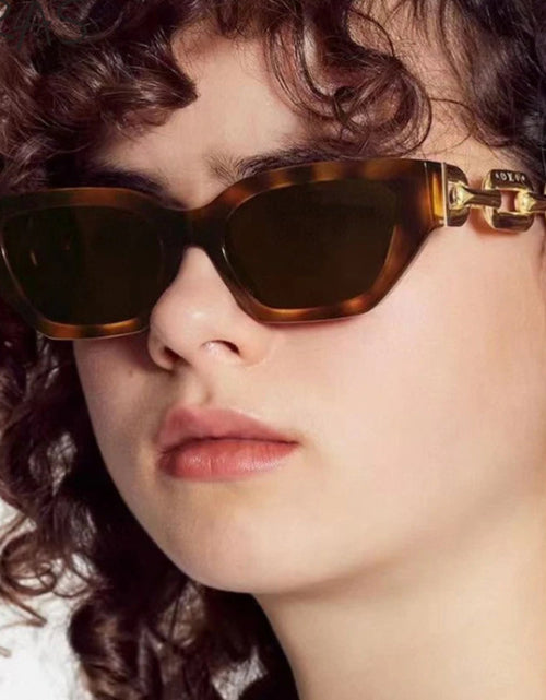 Load image into Gallery viewer, New European And American Retro Modern Thick Frame Sunglasses
