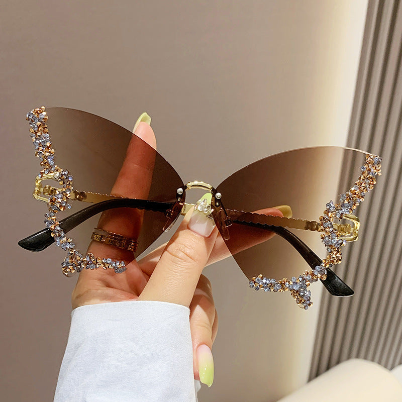 Fashionable And Personalized Exaggerated Sunglasses