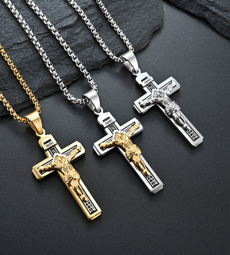 Men's Alloy Man Wearing A Cross Necklace Pendant