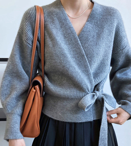 Women's Fashion Retro V-neck Lace-up Loose Outer Wear Knitted Cardigan