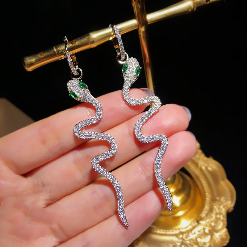 Zircon Micro Inlaid Heavy Work Snake Shaped Pendant