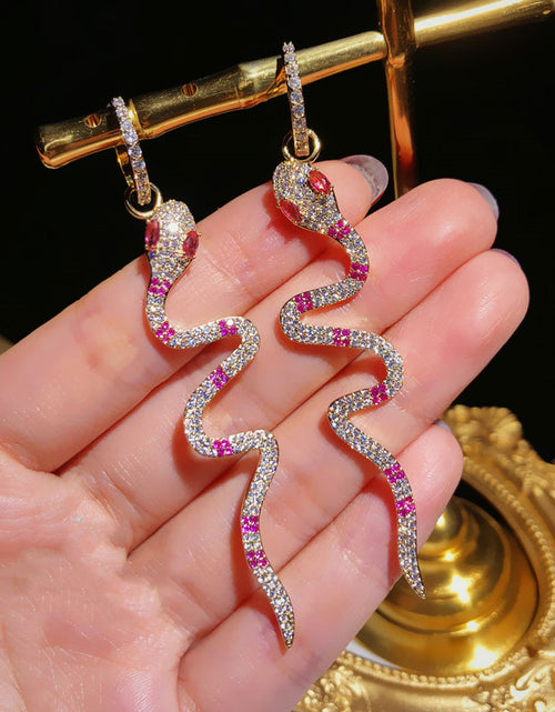 Load image into Gallery viewer, Zircon Micro Inlaid Heavy Work Snake Shaped Pendant
