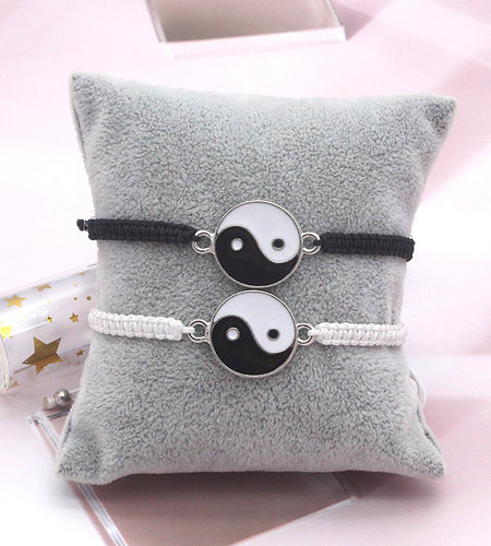 Alloy Eight-diagram-shaped Appetizer Braided Bracelet