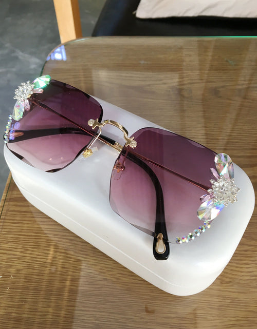 Load image into Gallery viewer, Trendy Rhinestone Sunglasses
