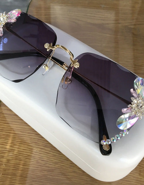 Load image into Gallery viewer, Trendy Rhinestone Sunglasses
