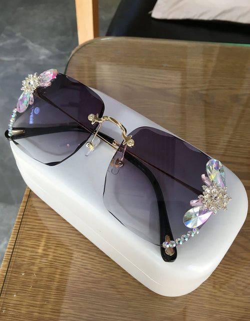 Load image into Gallery viewer, Trendy Rhinestone Sunglasses
