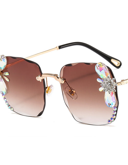 Load image into Gallery viewer, Trendy Rhinestone Sunglasses
