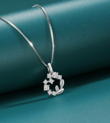 Simple Lucky Garland Necklace