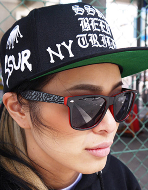 Load image into Gallery viewer, Jase New York Encore Sunglasses in Black Cement
